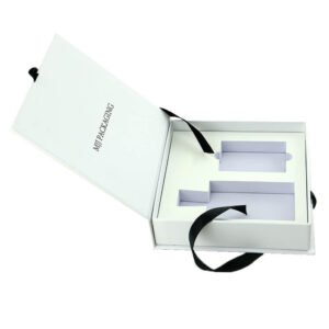 Luxury White Perfume Cosmetic Set Packaging Box Custom Luxury Perfume Box With Ribbon Logo Rigid Box For Skin Cream Product Logo material sample